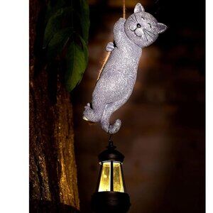 Climbing Solar Cat Garden Statue with LED Lantern – Resin Outdoor Decor